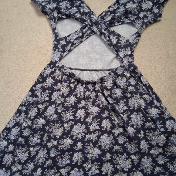 Blue floral skater dress - Picture 2 of 2